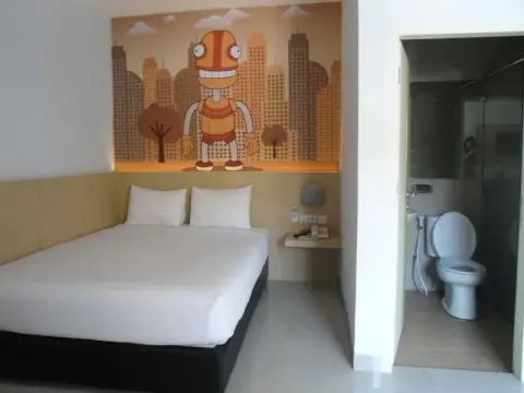 Robotel Hotel Makassar - Photo 4