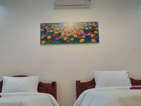 Sahera Hotel - Photo 2