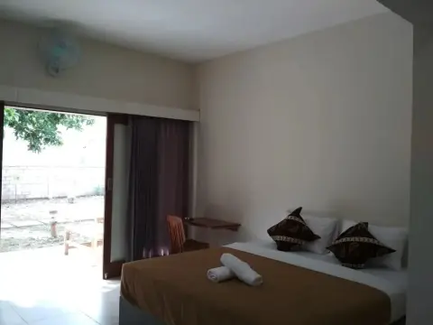 Sammy Cottage Senggigi - Photo 4