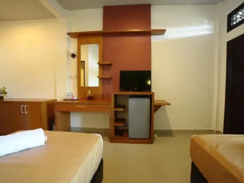 Sandat Hotel Kuta - Photo 2