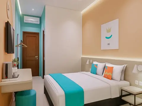 Sans Hotel Ava Palangkaraya by RedDoorz - Photo 1