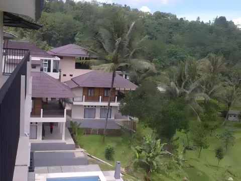 Santa Monica Hotel and Convention - Photo 4