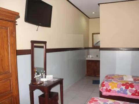 Sayang Maha Mertha Hotel - Photo 2