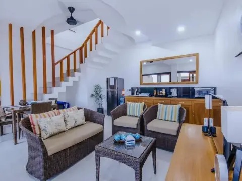 Secret Outlook Lembongan - Photo 4