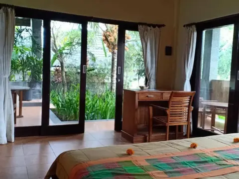 Semanggi Cottage - Photo 2