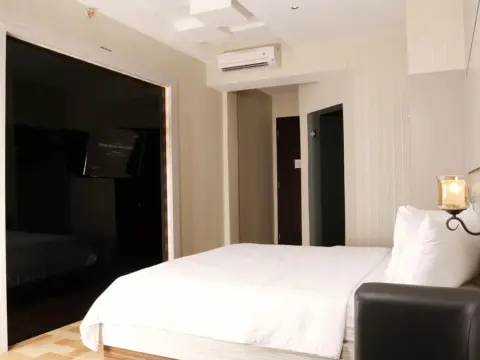 Shakti Hotel Jakarta - Photo 3