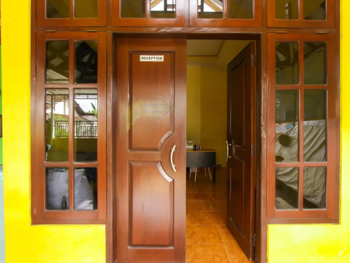 SPOT ON 1931 Kampung Osing Inn