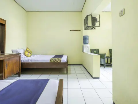 SPOT ON 1970 Hotel Priangan - Photo 2