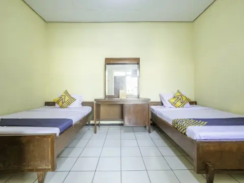 SPOT ON 1970 Hotel Priangan - Photo 3
