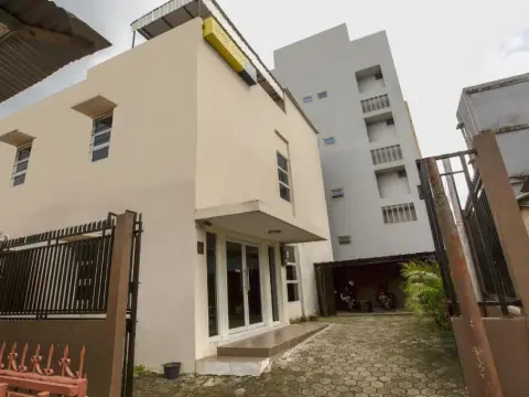 SPOT ON 2246 Kost 97 Syariah - Photo 1
