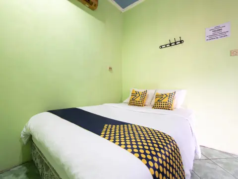 SPOT ON 3961 Fico's Residence Syariah - Photo 4