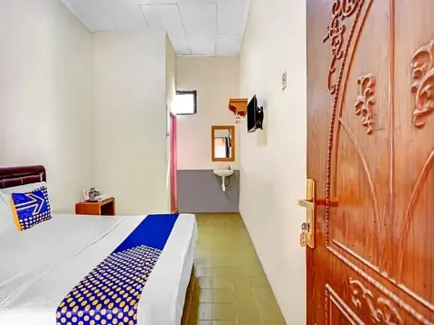 SPOT ON 90098 Anak Mama Guesthouse - Photo 4