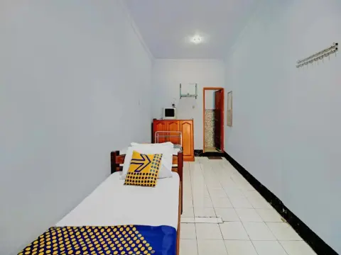 SPOT ON 90372 Hotel Arum Jaya - Photo 2