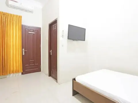 SPOT ON 92037 Jokotole 2 Homestay - Photo 2