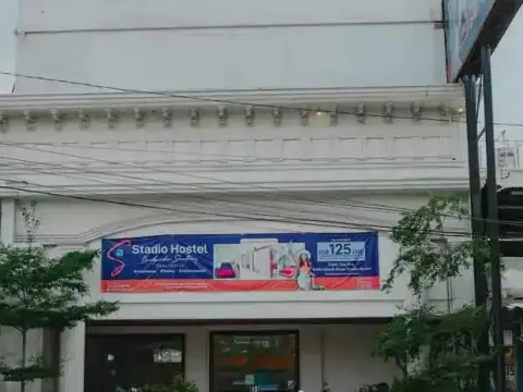 Stadio Hostel Jogja - Photo 1