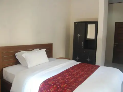 Star East Guest House - Photo 3