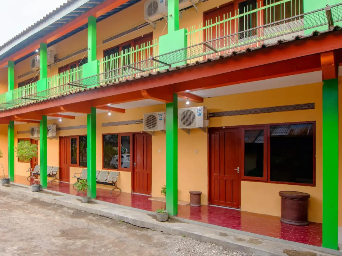 Super OYO 1788 House 24
