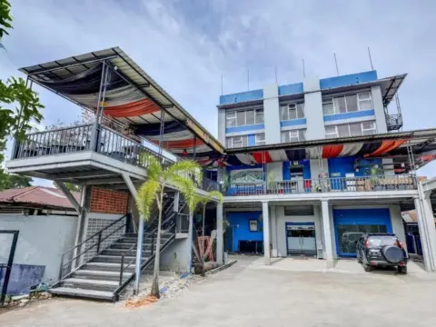 Super OYO 4010 Zaara Guest House Syariah - Photo 1