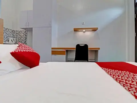 Super OYO 91497 Waskita Residence Syariah - Photo 3