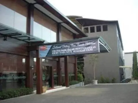 Takashimaya - Photo 1