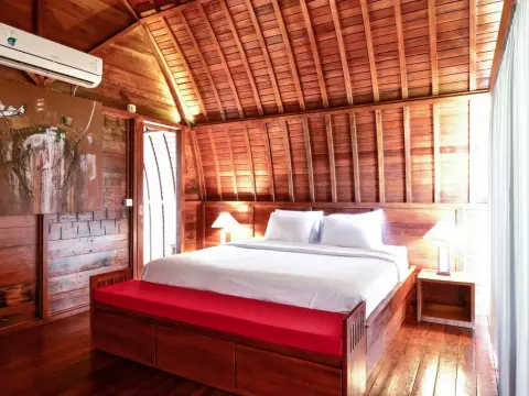The Lumbung Wood Villa - Photo 2
