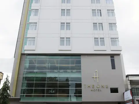 The One Hotel Makassar - Photo 1