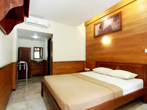 The Soemarsono Hotel - Photo 4