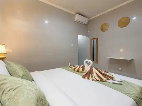 The Tis Guesthouse and Hostel - Photo 3