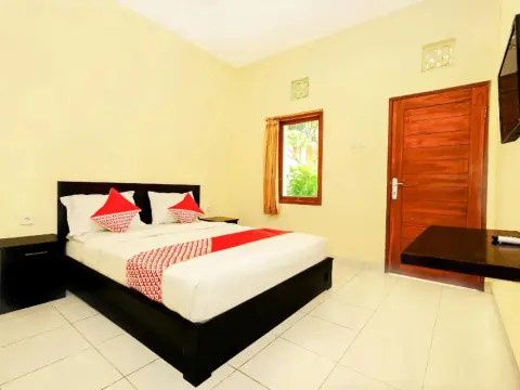 Uluwatu Cahya Guest House - Photo 1