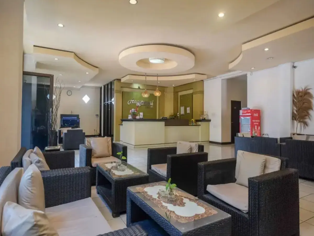 Urbanview Hotel Anggraeni Jatibarang