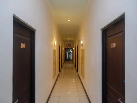 Urbanview Hotel Anggraeni Jatibarang - Photo 3