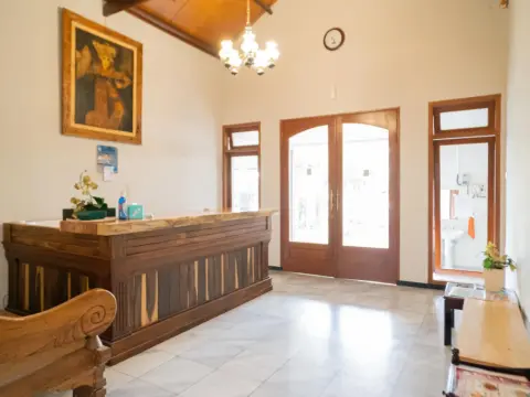 Urbanview Hotel Bubusini Batu by RedDoorz - Photo 2