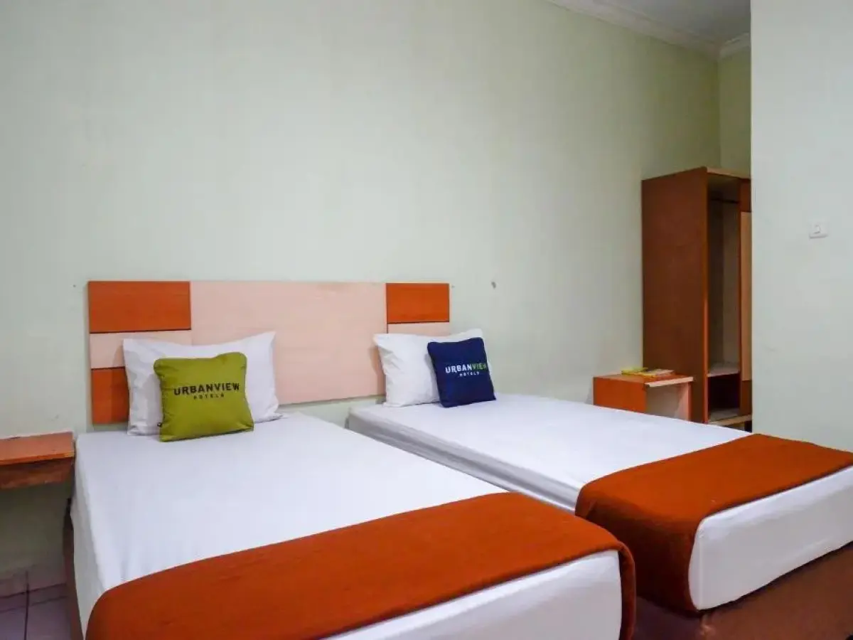 Urbanview Hotel Platinum Parepare