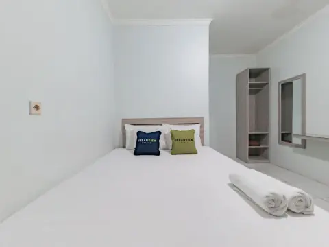 Urbanview Hotel Sunday Cirebon by RedDoorz - Photo 4