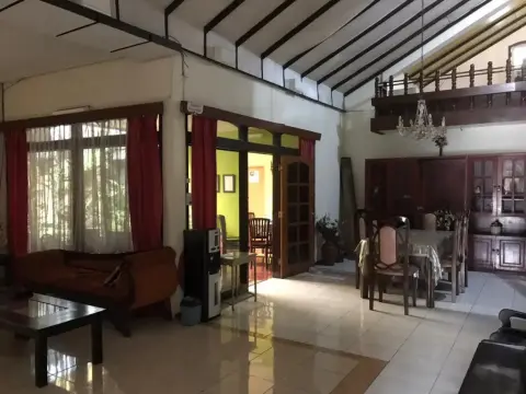Villa and Guest House Batu Indah - Photo 4