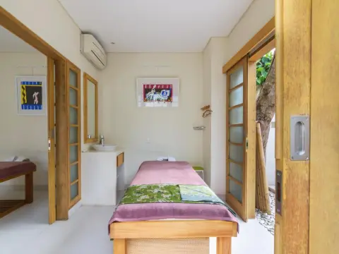 Villa Bali Asri Batubelig - Photo 1