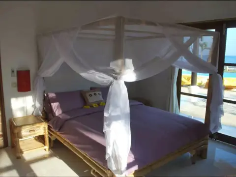 Villa Cerah Beachfront Holiday House - Photo 2