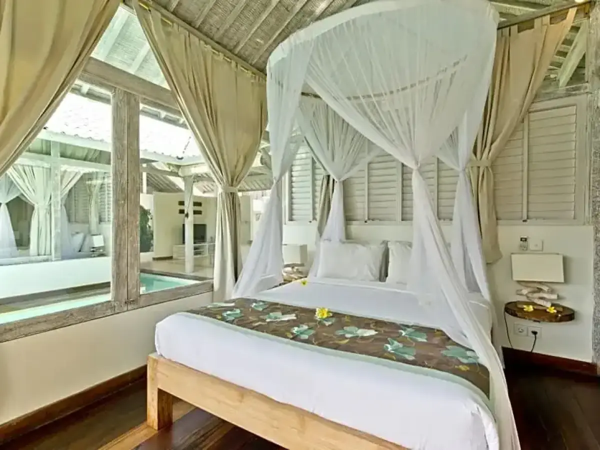 Villa Laksmana Hideaway 2 - Surrounded by water- 2bd villa with fantastic pool!