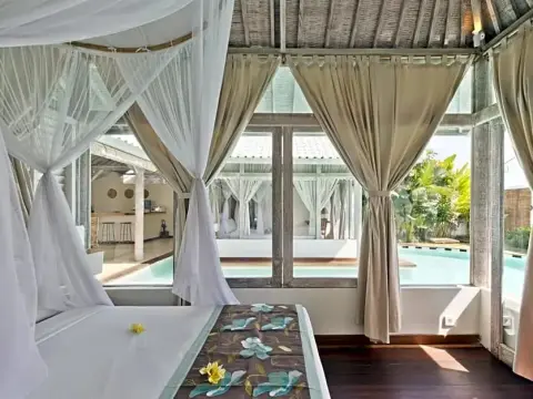 Villa Laksmana Hideaway 2 - Surrounded by water- 2bd villa with fantastic pool! - Photo 2