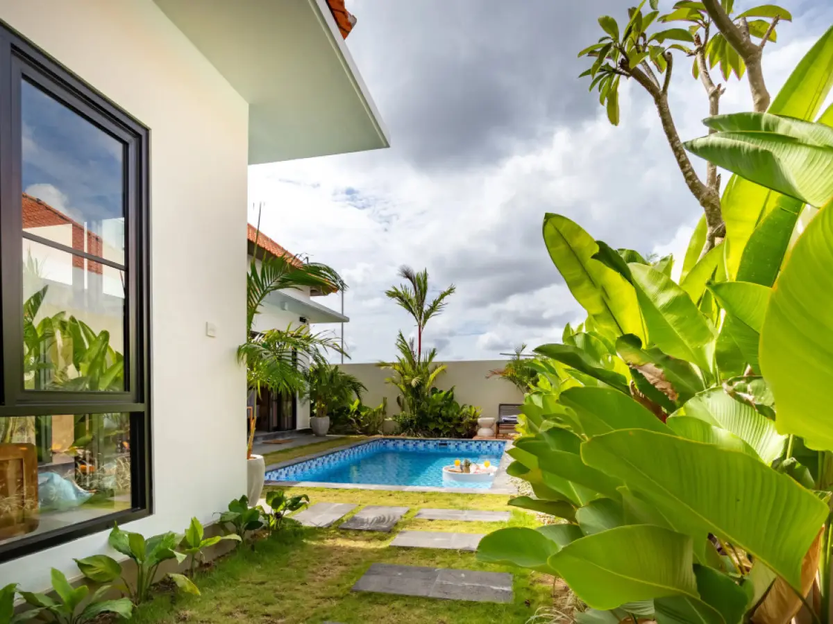 Novaya Stilnaya Chastnaya, Bolshoy Basseyn, Plyazh, Alicia Villa