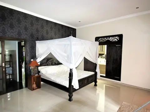 Villa Sensey - Photo 1