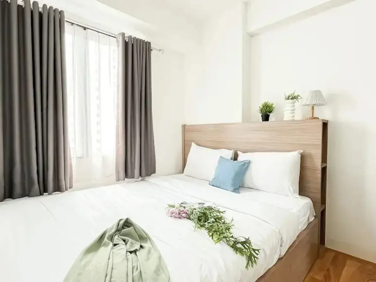Warm And Comfy 2Br At Bassura City Apartment