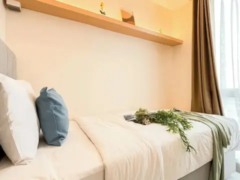 White Toned Style 2Br Tokyo Riverside Pik 2 Apartment - Photo 4