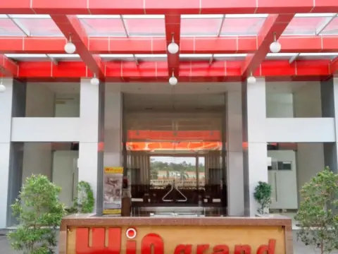 Win Grand Hotel - Photo 1