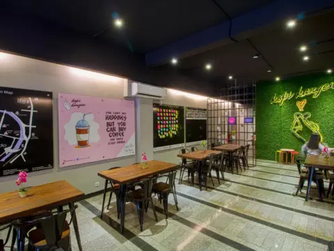 ZEN Hostel Juanda Airport - Photo 1