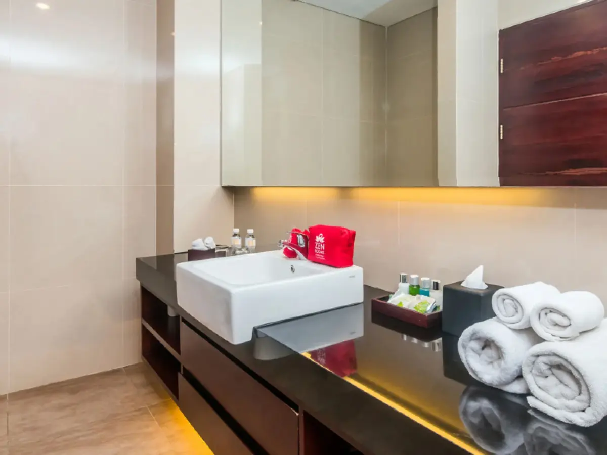 ZEN Premium Seminyak Braban