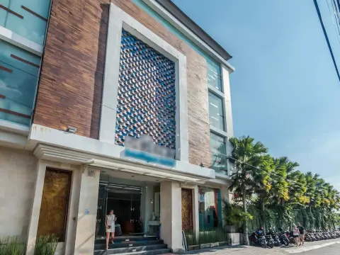 ZEN Premium Seminyak Drupadi 3 - Photo 1