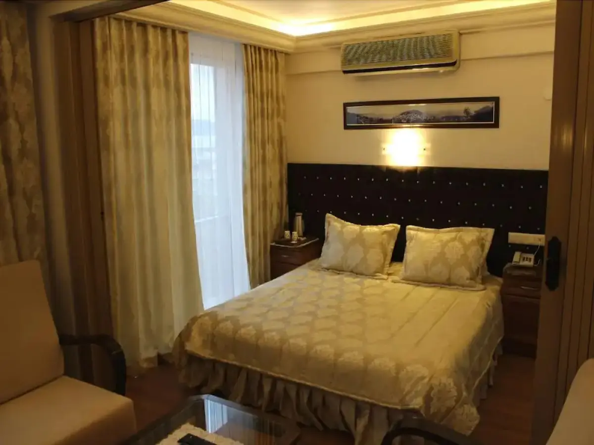 ZEN Rooms Blimbing Ciujung 6