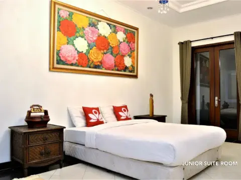 ZEN Rooms Chic Home Kemang - Photo 2