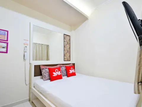 ZEN Rooms Cideng Barat - Photo 3